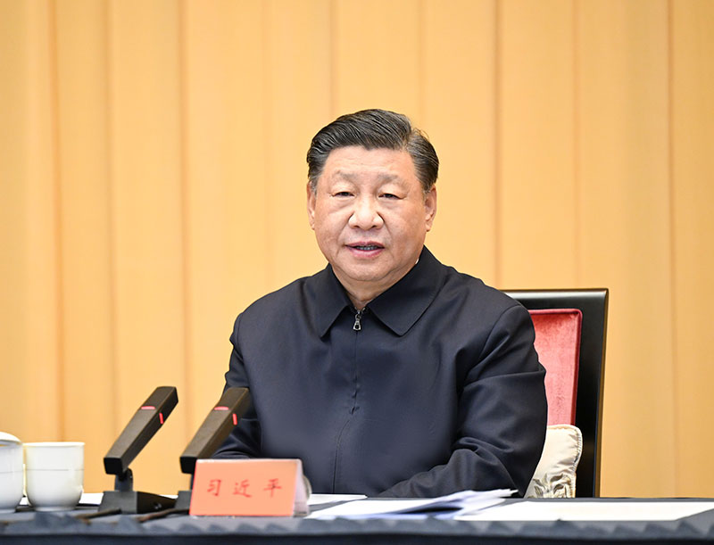 11月30日上午，中共中央总书记、国度主席、中央军委主席习近平在上海主持召开深刻推动长三角一体化发展座谈会并颁发沉要讲话。